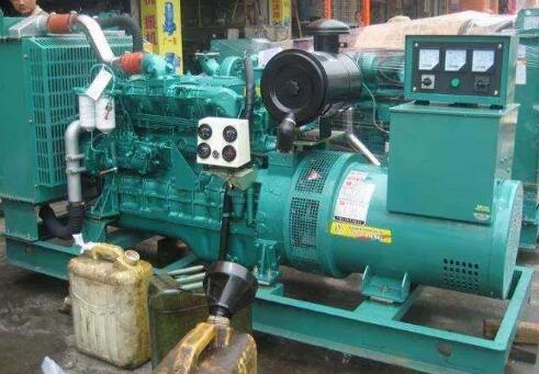 卓尼冬季启动柴油发电机时，如何避免电瓶过度放电？